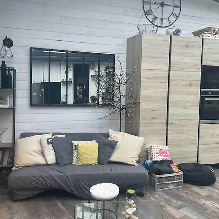 De 6 Chambres Avec Piscine Privee Et Wifi A Sur *